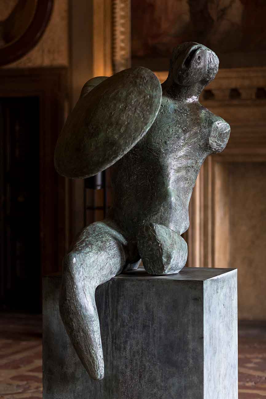 Mostra  HENRY MOORE RELOCATED. Guerriero con scudo (Warrior with Shield)  Firenze